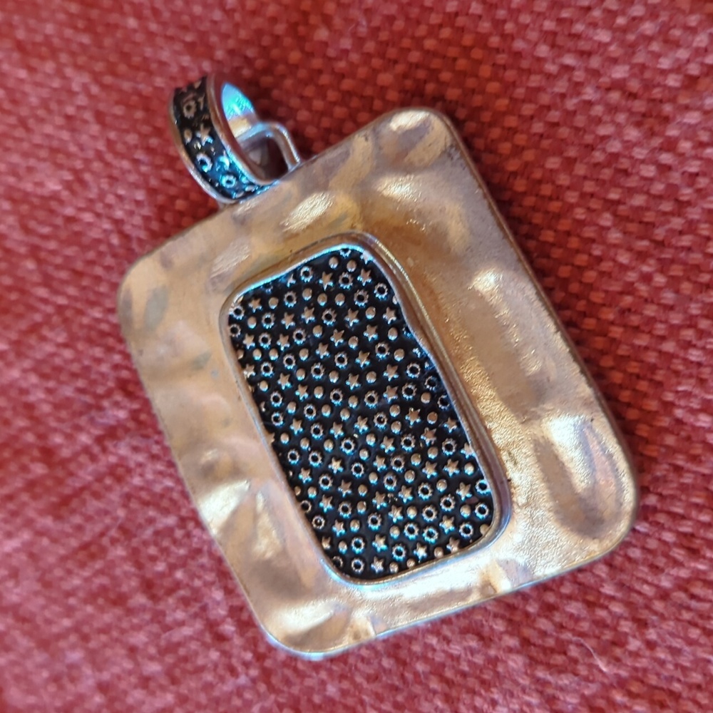 Beautiful Stars and Moons CJ Banks Chunky Pendant. EUC - Picture 9 of 9